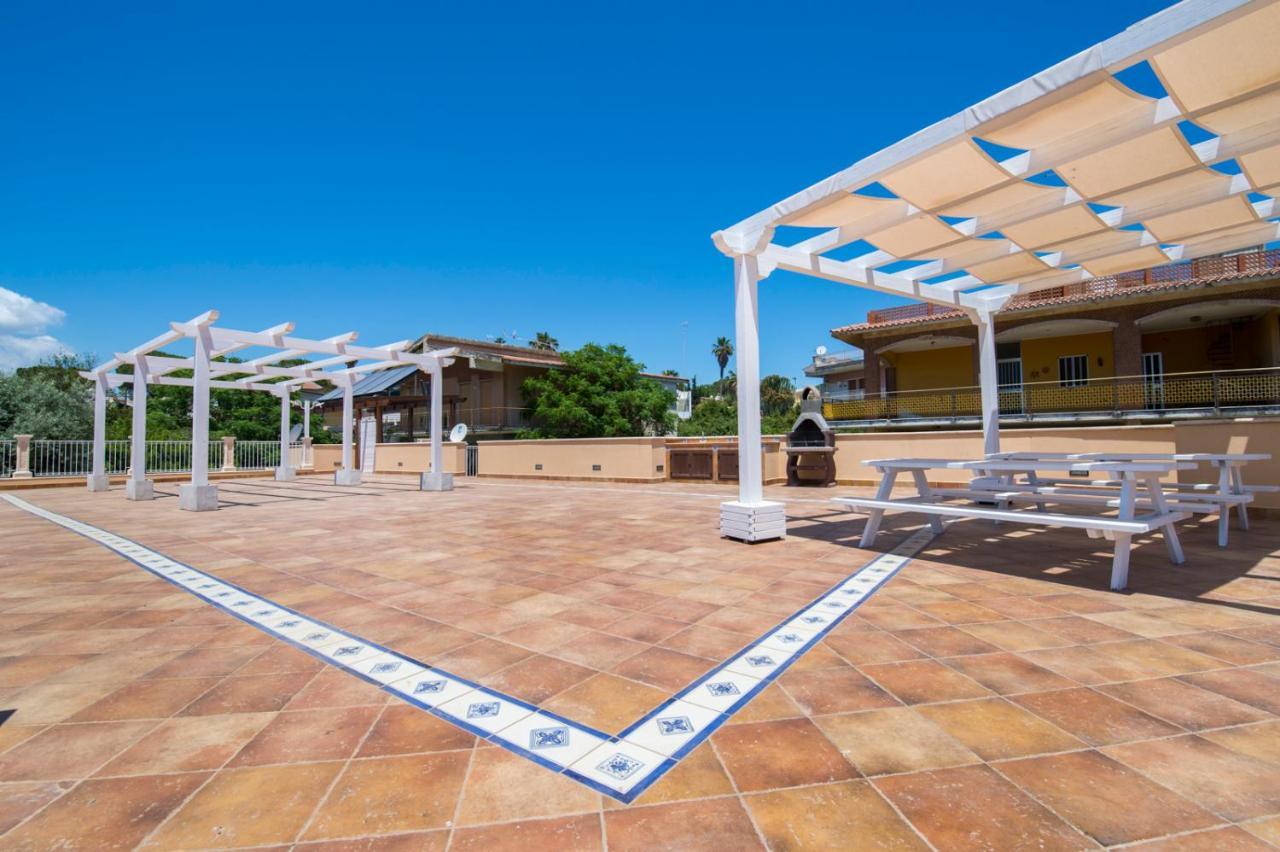 Villa Sajonara Elvira Fontane Bianche Bagian luar foto