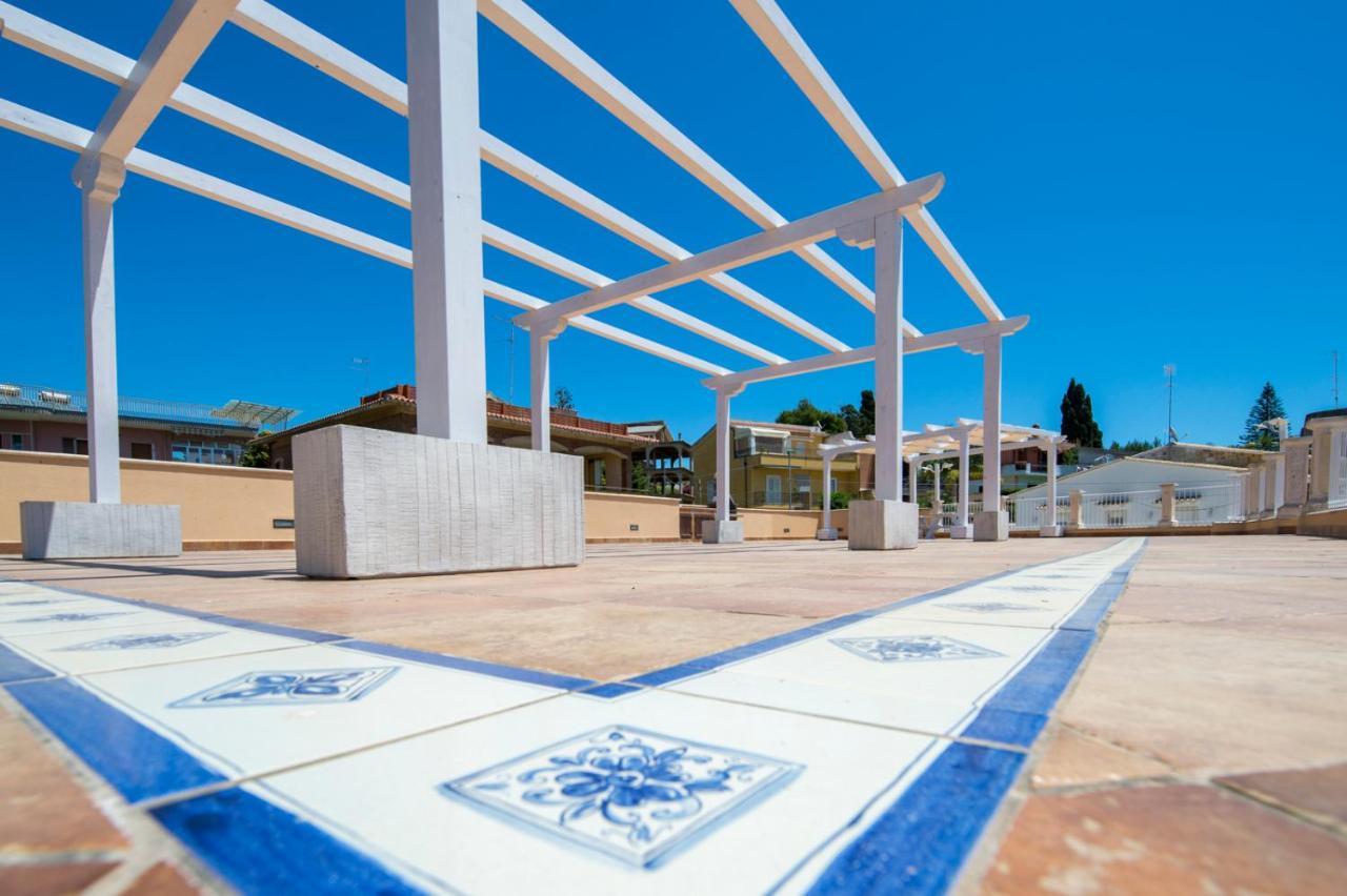 Villa Sajonara Elvira Fontane Bianche Bagian luar foto