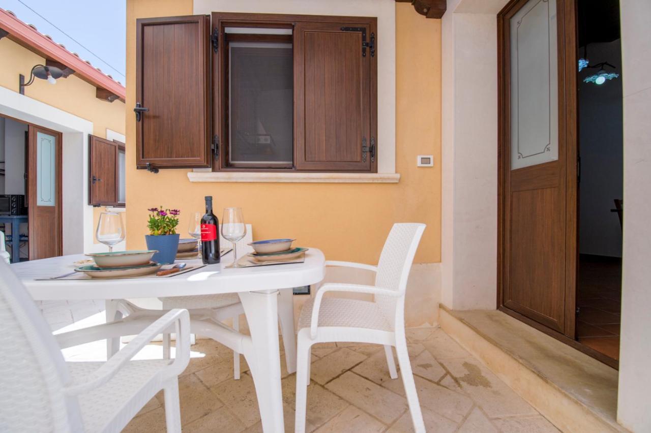 Villa Sajonara Elvira Fontane Bianche Bagian luar foto